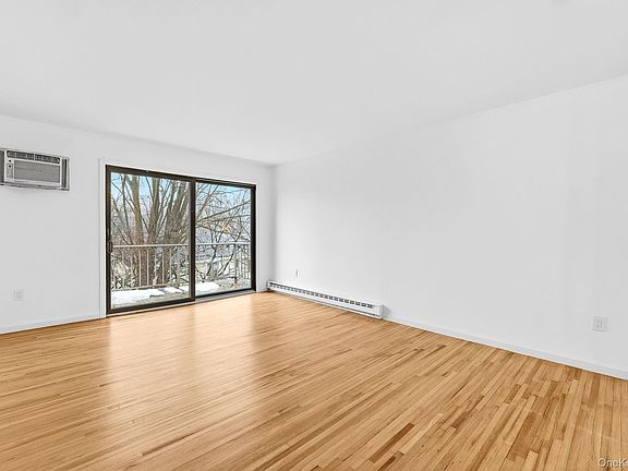 4th image of 20 Pierces Road #36