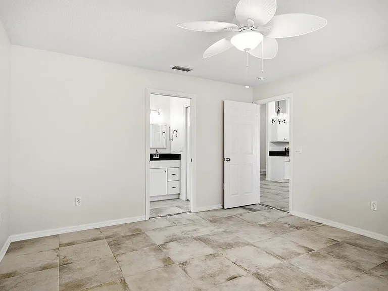 57 Raintree Pl #B — Photo 23