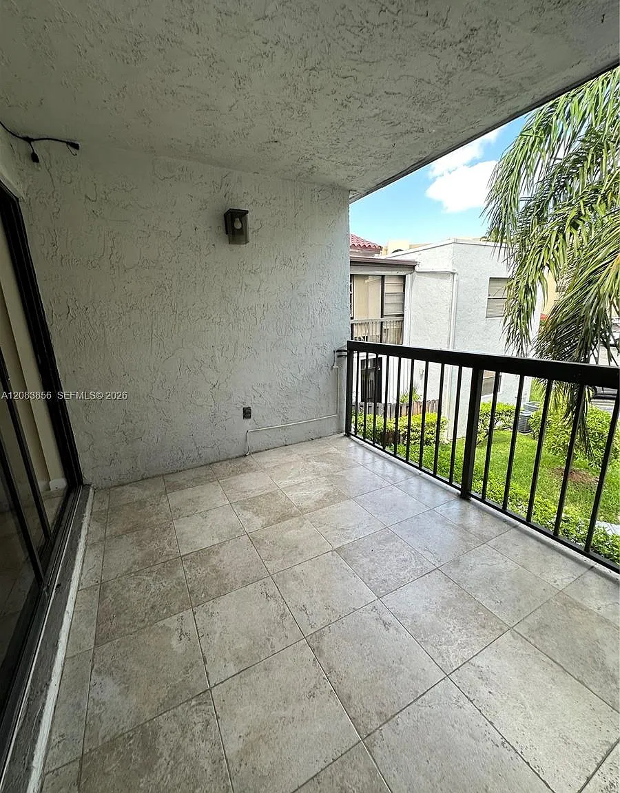 Bleau Fontaine Condo #one — Photo 2