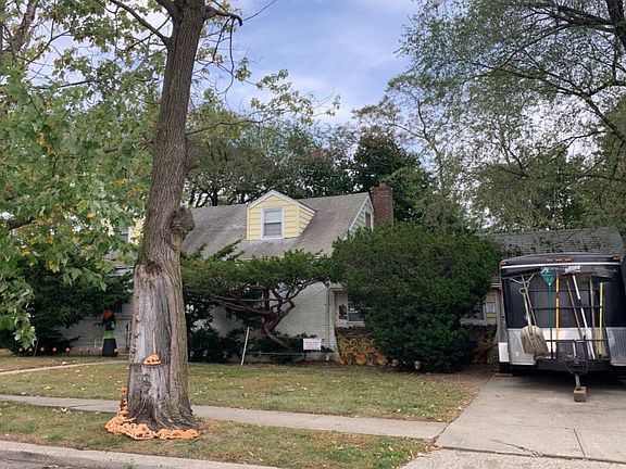 2nd image of 1154 Gerald St
