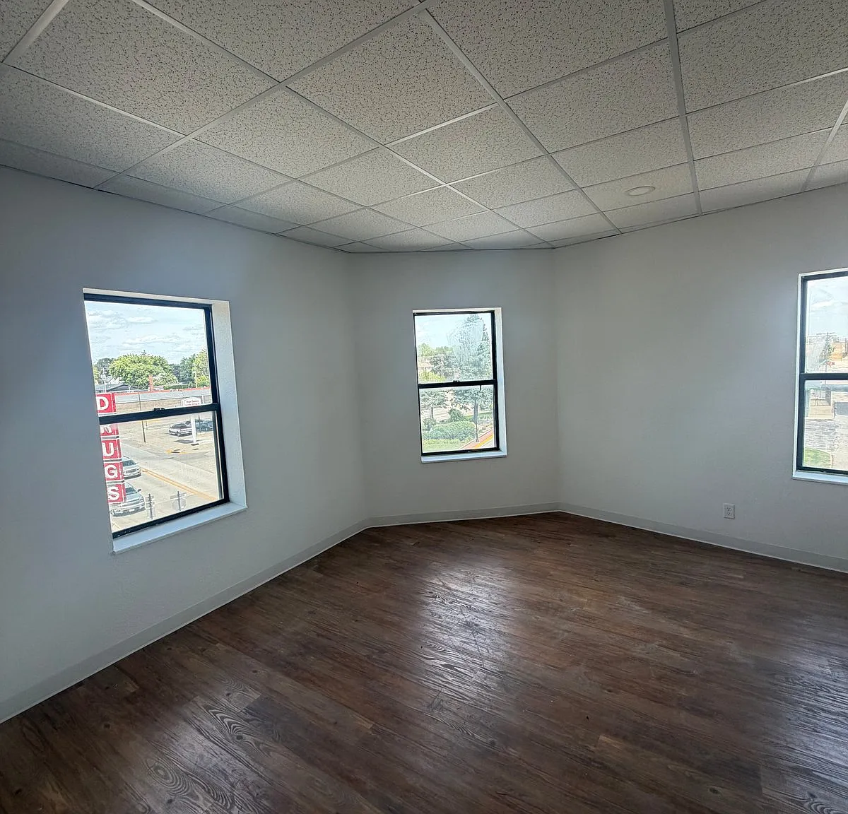 1109 Central Avenue 4 — Photo 2