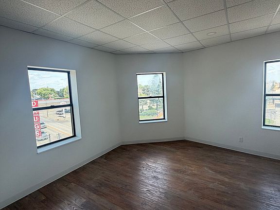 2nd image of 1109 Central Ave #4