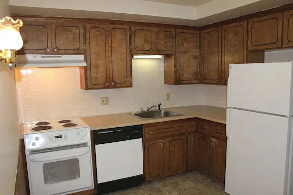 Parkview Manor Apartments — Photo 2