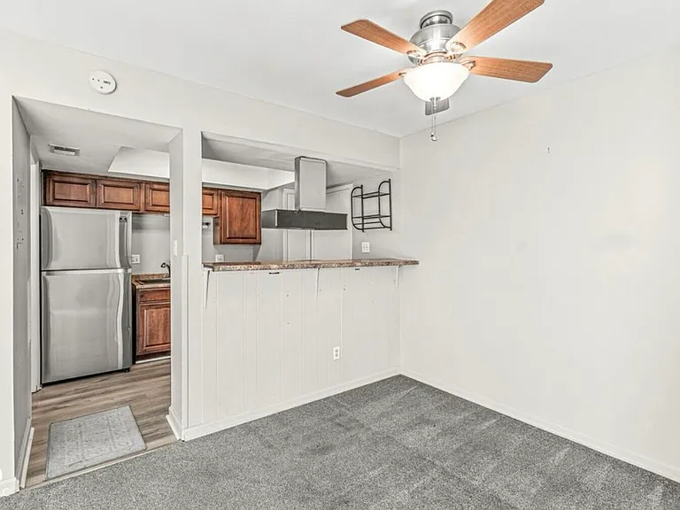 3986 Braddock Rd — Photo 5