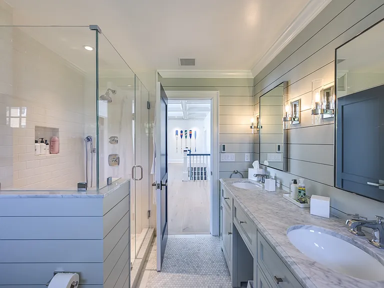 15 Montclair Ave — Photo 20