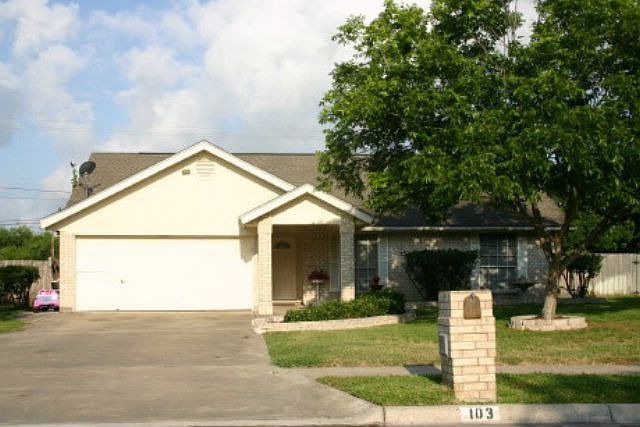 1st image of 103 Pecanwood Pl