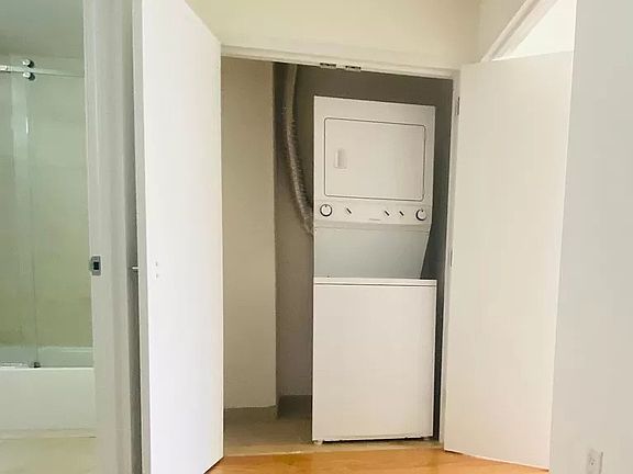 5th image of 50 Oceana Dr #4