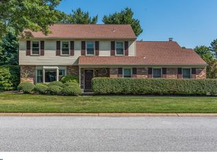 12 Pheasant Run Dr, Wilmington, DE 19810