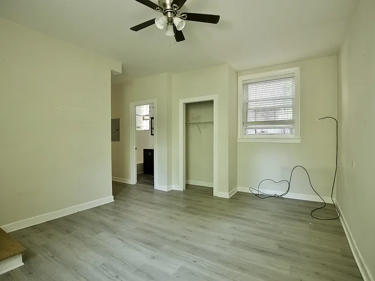 646 W Roscoe St #6H — Photo 10