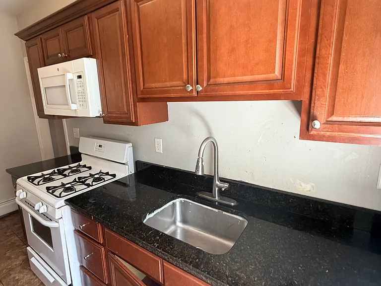 57 Hotchkiss Ln #B2 — Photo 1