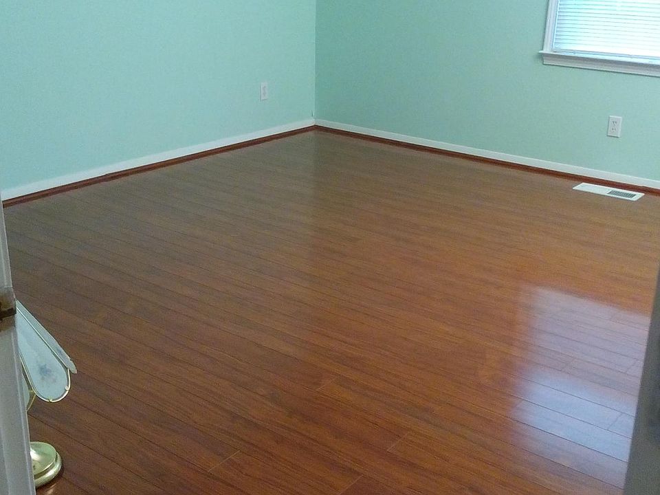 Bedroom (Master)