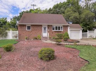 222 Tree Rd, Centereach, NY 11720