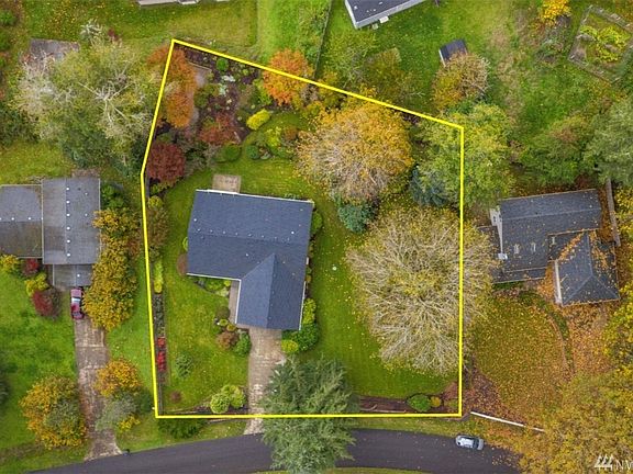 2nd image of 5606 Lake Saint Clair Dr SE