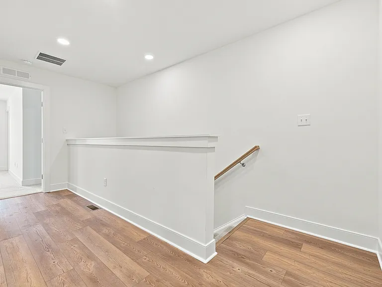 344 Highbridge Ln — Photo 17