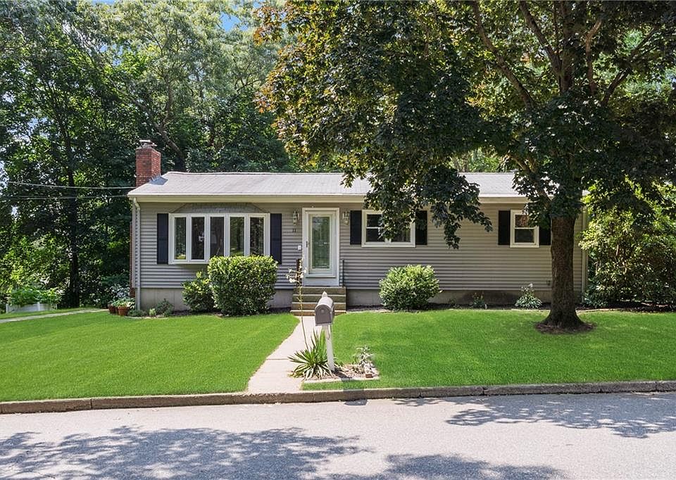 1st image of 11 Mitola Dr