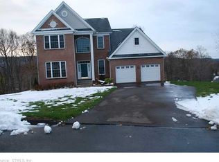 19 W Hill Rd, Bloomfield, CT 06002