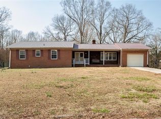 115 Monroe Dr, Lexington, NC 27295