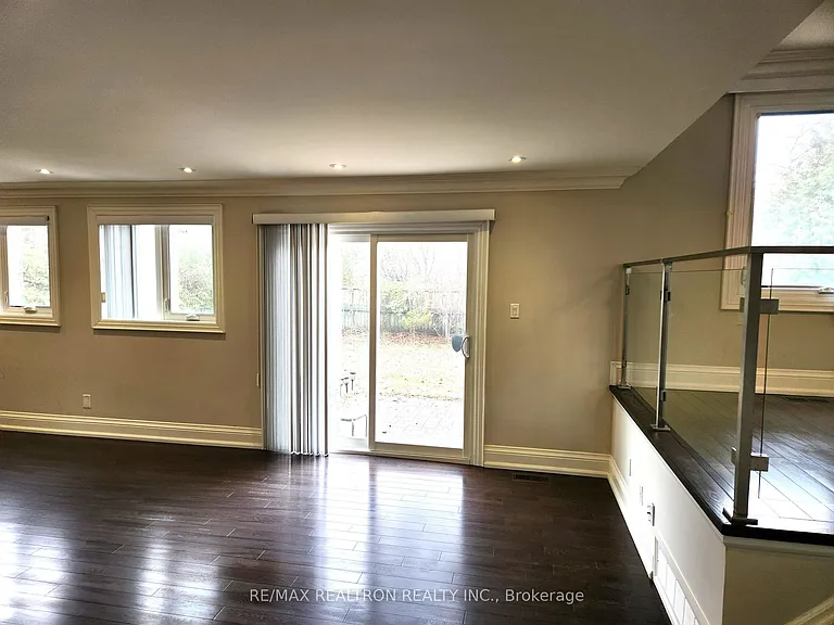 207 Bayview Fairways Dr — Photo 12