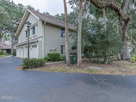 2nd image of 404 Vista Lagoon Ct Unit D-3