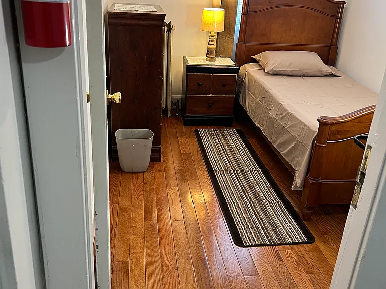 226 Upshur St NW — Photo 2