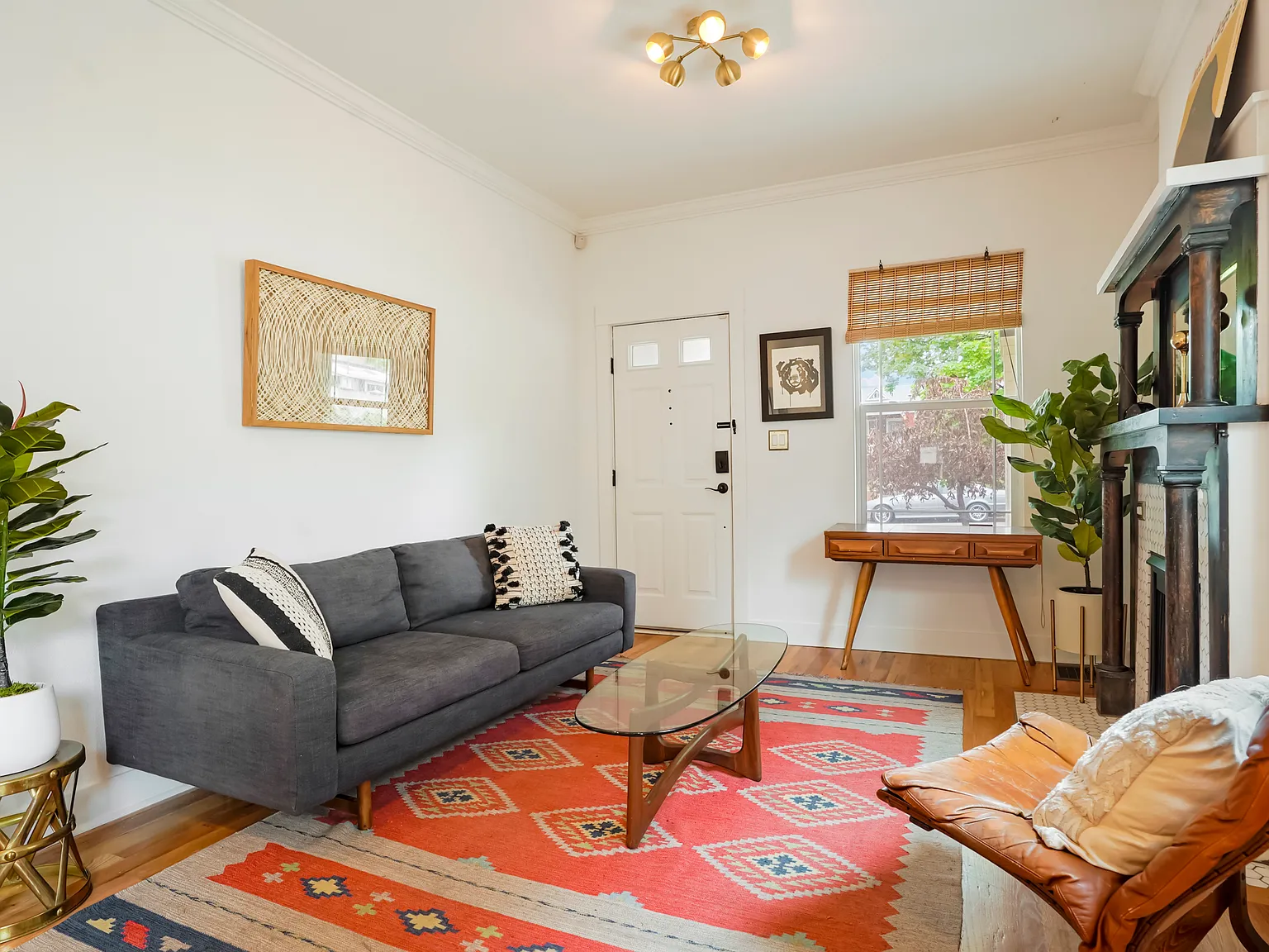 1 bed, 700 sqft, $2,900 — Photo 2