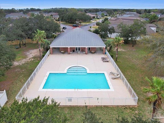 2nd image of 1392 Autumn Breeze Cir