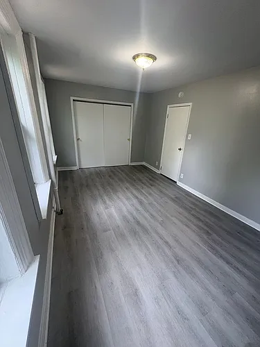 280 Hawthorne Ave Photo 1