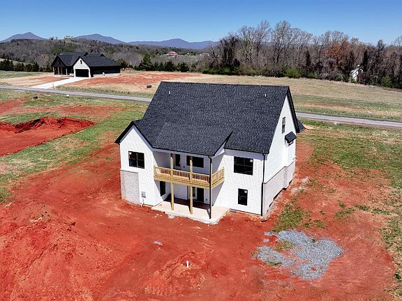 4th image of 1699 Wells Rd