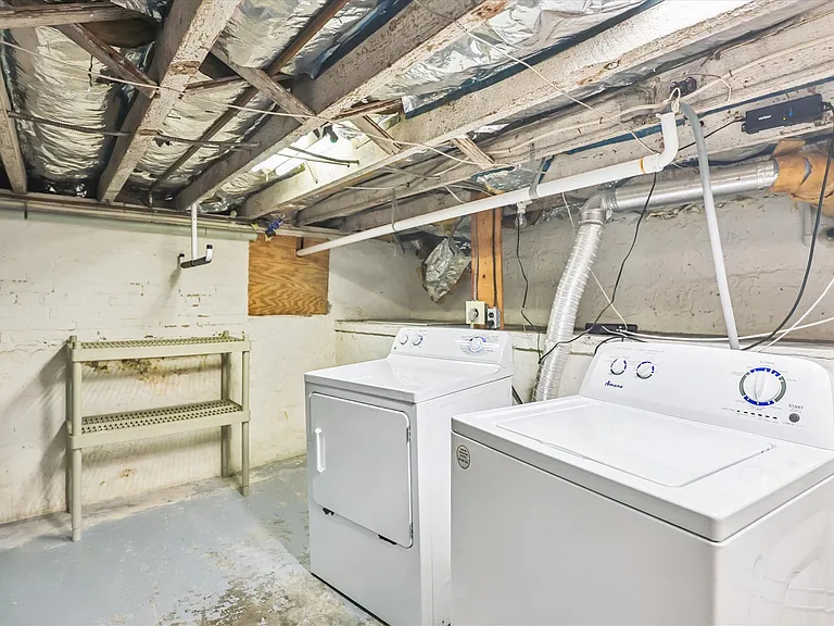 1200 N Cleveland St — Photo 32