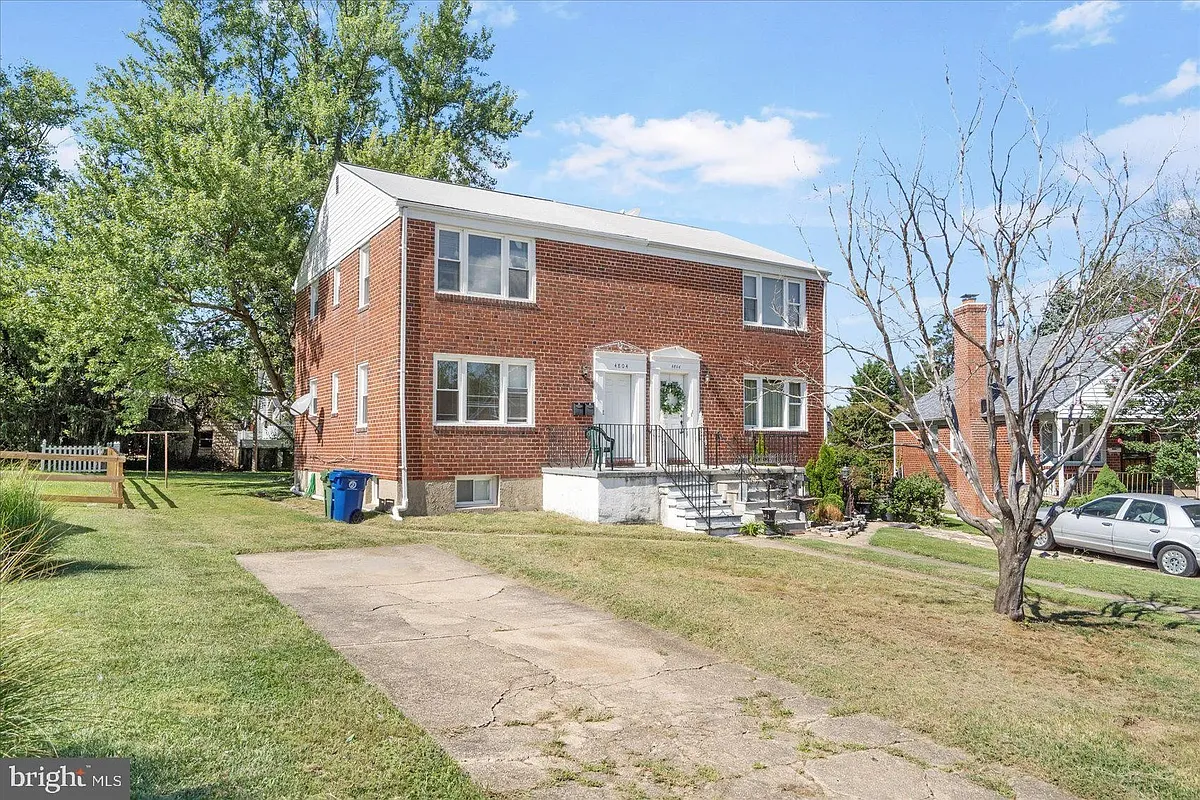 Building Photo - 4804 Crosswood Ave #2
