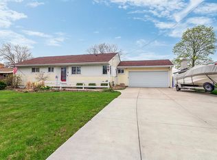 4473 Glenway St, Wauwatosa, WI 53225