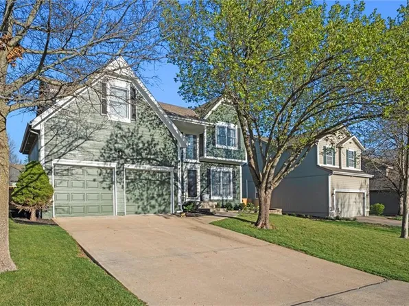 12987 S Widmer St, Olathe, KS 66062