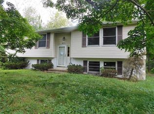 53 Lawrence Rd, Hyde Park, NY 12538