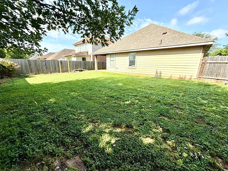 1213 Rainbow Parke Dr — Photo 14