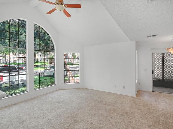 5th image of 610 Colorado Pl APT 55
