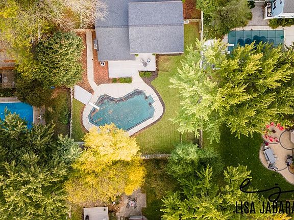 4th image of 2151 Burning Tree Dr SE