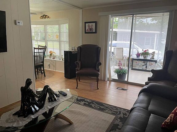 5th image of 3150 NE 36th Ave #513