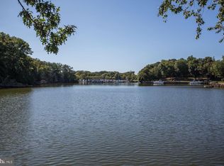 12317 Harbour Cir, Fort Washington, MD 20744