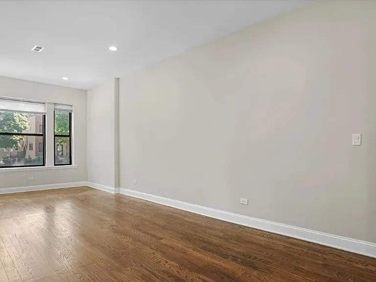 4530 S Michigan Ave #3 — Photo 3