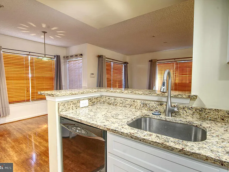 1007 Fallcrest Ct #4-104 — Photo 13