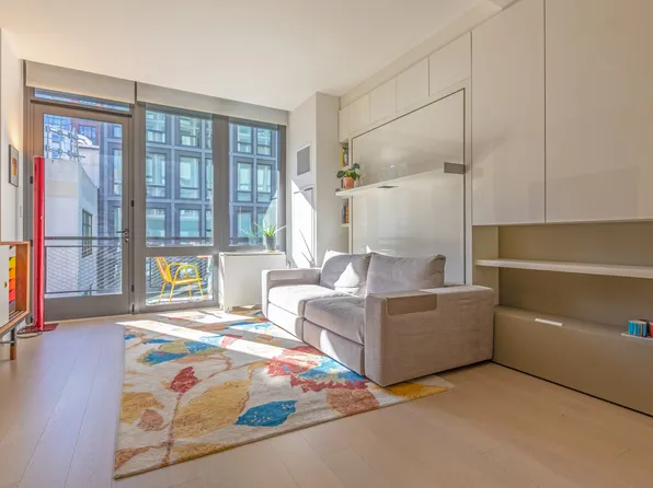 77 Charlton St APT N11e, New York, NY 10014