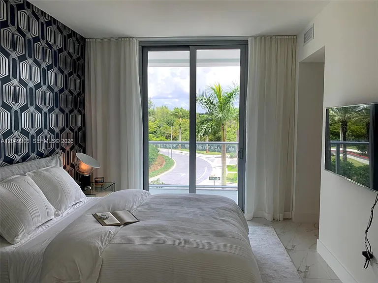 2000 W Metropica Way #1603 — Photo 10