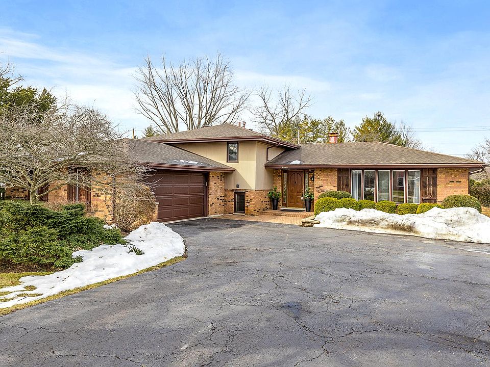 1st image of 5N124 Meadow Dr