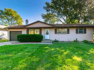 1405 10th St, Silvis, IL 61282