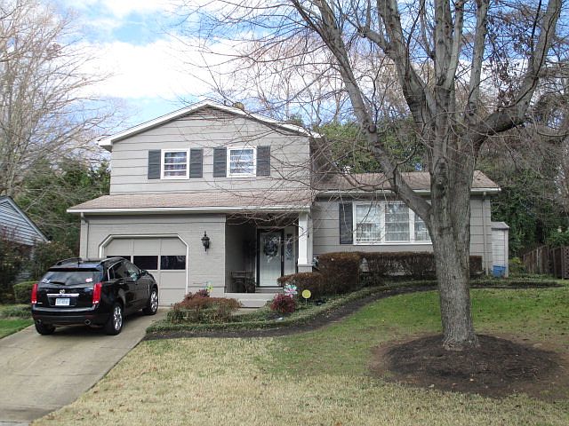 1st image of 214 Lipton Ln