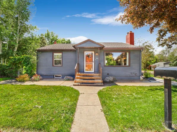 404 E 3rd St, Shoshone, ID 83352