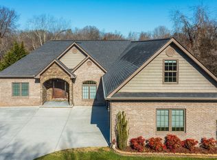 132 Dudi Trl, Vonore, TN 37885
