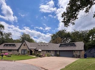 901 Birdcreek Ln, Guthrie, OK 73044