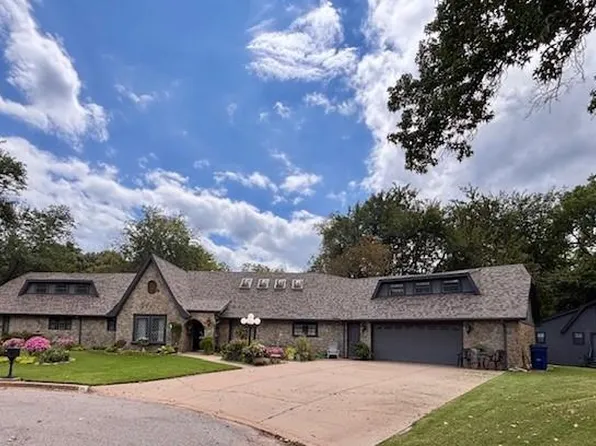 901 Birdcreek Ln, Guthrie, OK 73044