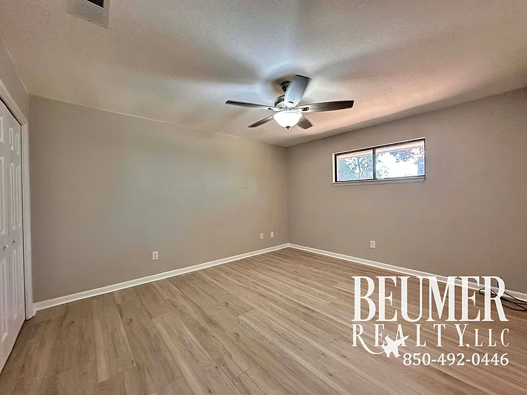 5078 Leeward Dr — Photo 19